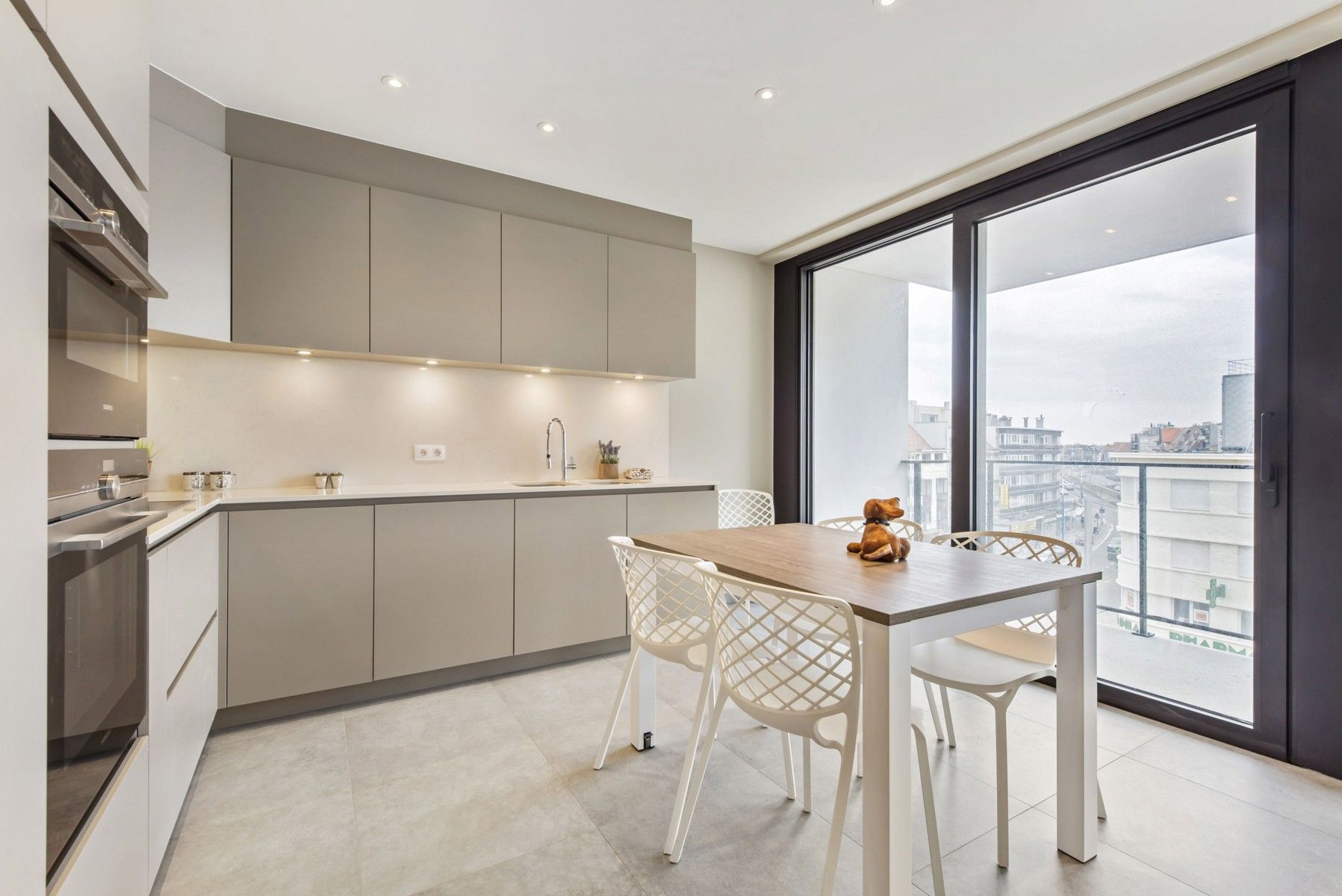 Centraal appartement met 2 slaapkamers vlakbij zee foto 3