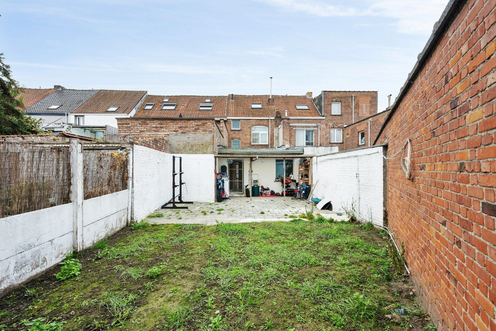 Gerenoveerde, energiezuinige woning met 4 slaapkamers, 2 badkamers en stadstuin in Menen foto 15