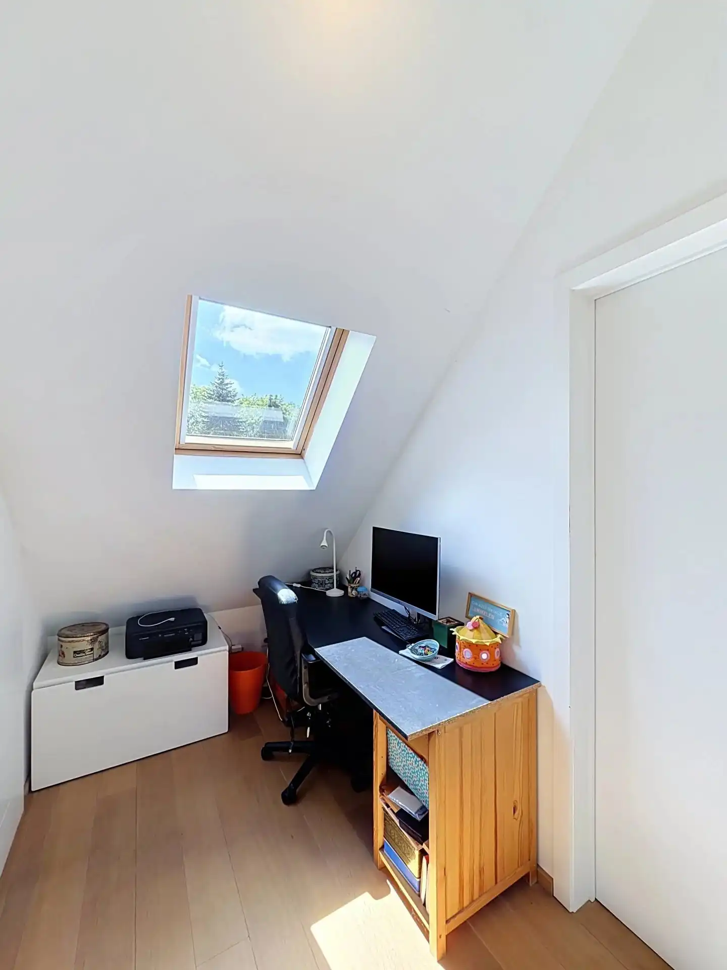 Verrassend ruime instapklare woning met 3 slaapkamers op een mooi perceel. foto 28