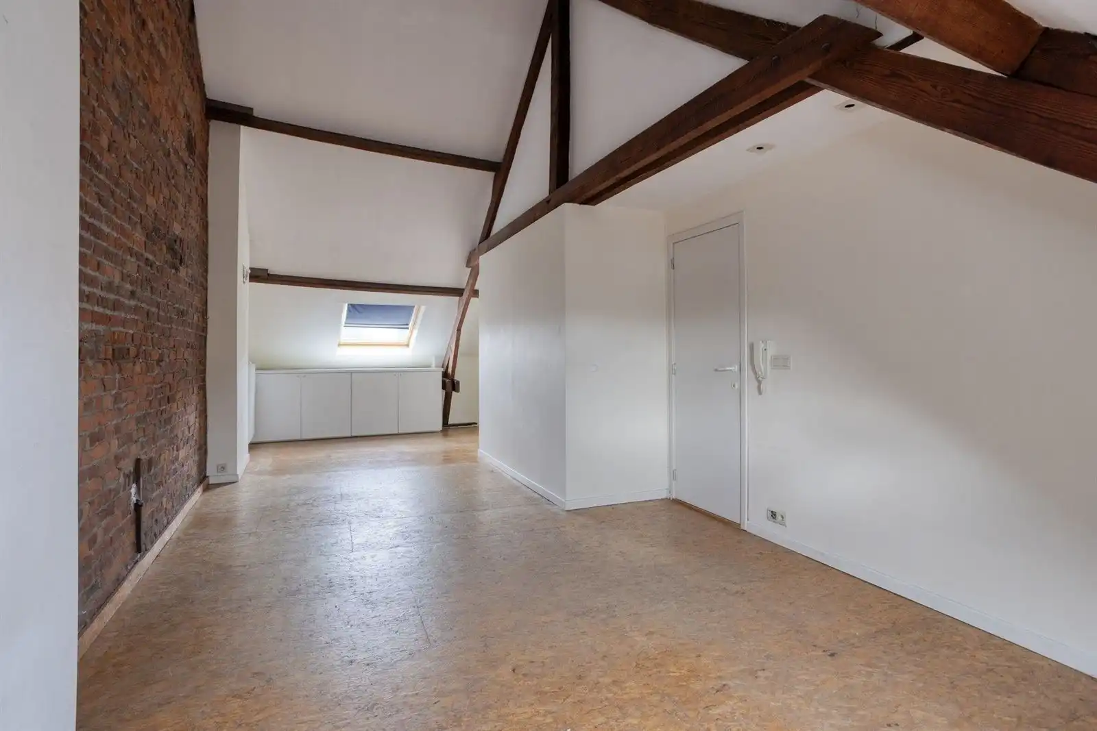 Praktijk + triplexappartement (3 slaapkamers & 2 badkamers) te centrum Halle  foto 28