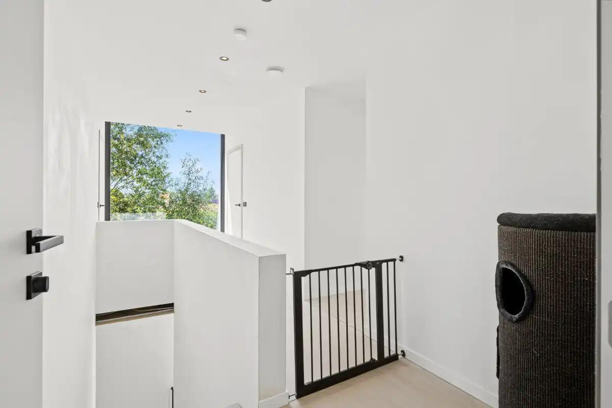 Hoogwaardig afgewerkte, energieneutrale villa (2024) op 876 m² te Oudegem foto 12