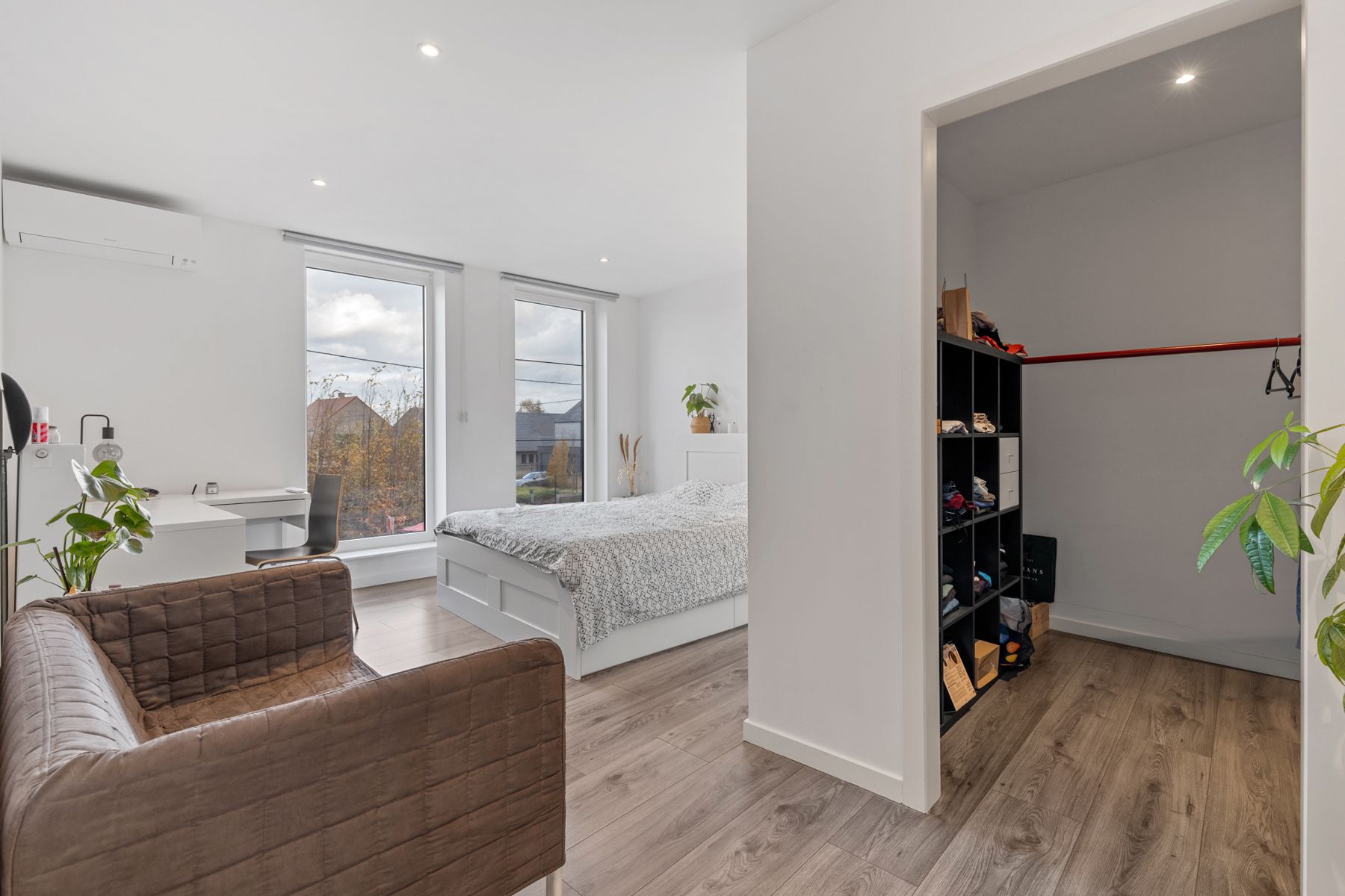 Moderne en exclusieve villa met 4 slpk, zwembad en wellness foto 18