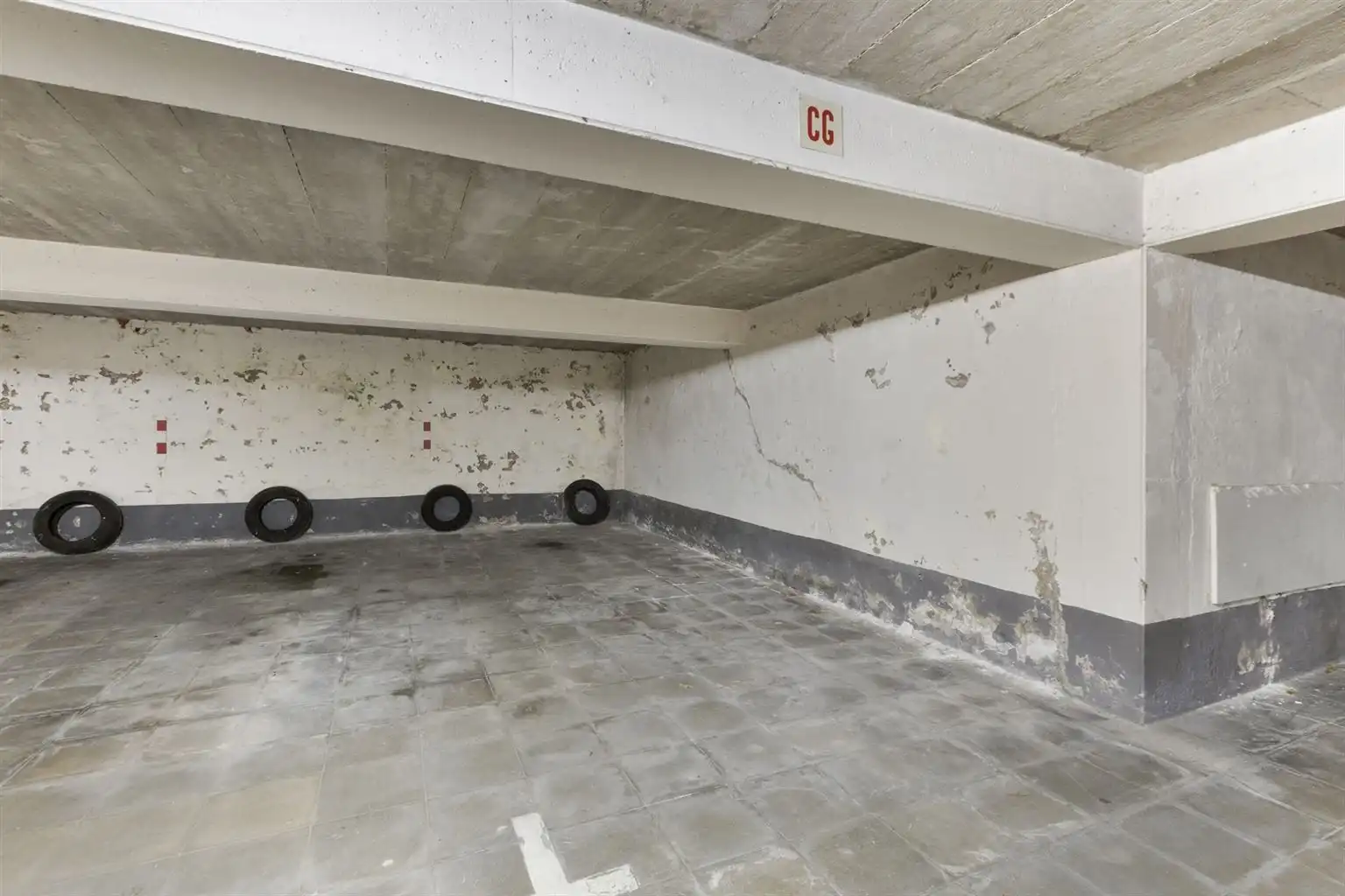 Ruim gelijkvloers 2-slaapkamer appartement met overdekt terras, ondergrondse autostaanplaats en aparte berging, gelegen vlakbij het centrum van Maaseik. foto 20