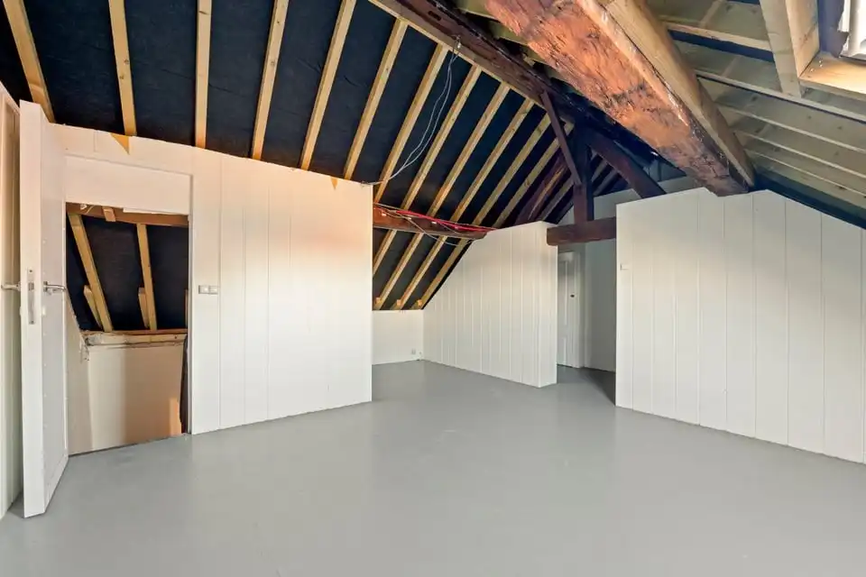 RUIM HANDELSPAND MET WOONST OP TOPLOCATIE IN ZOUTLEEUW foto 28