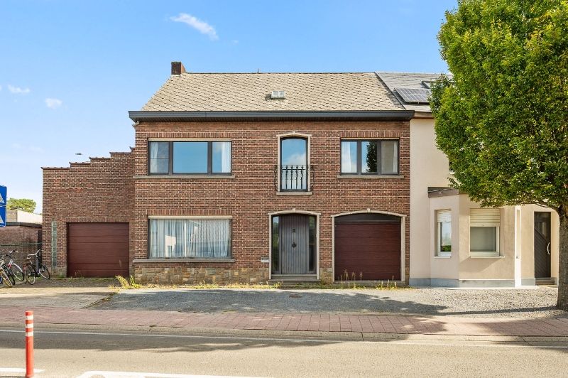 Ruime woning van 260m² op 4a25ca met 4 slaapkamers foto 28