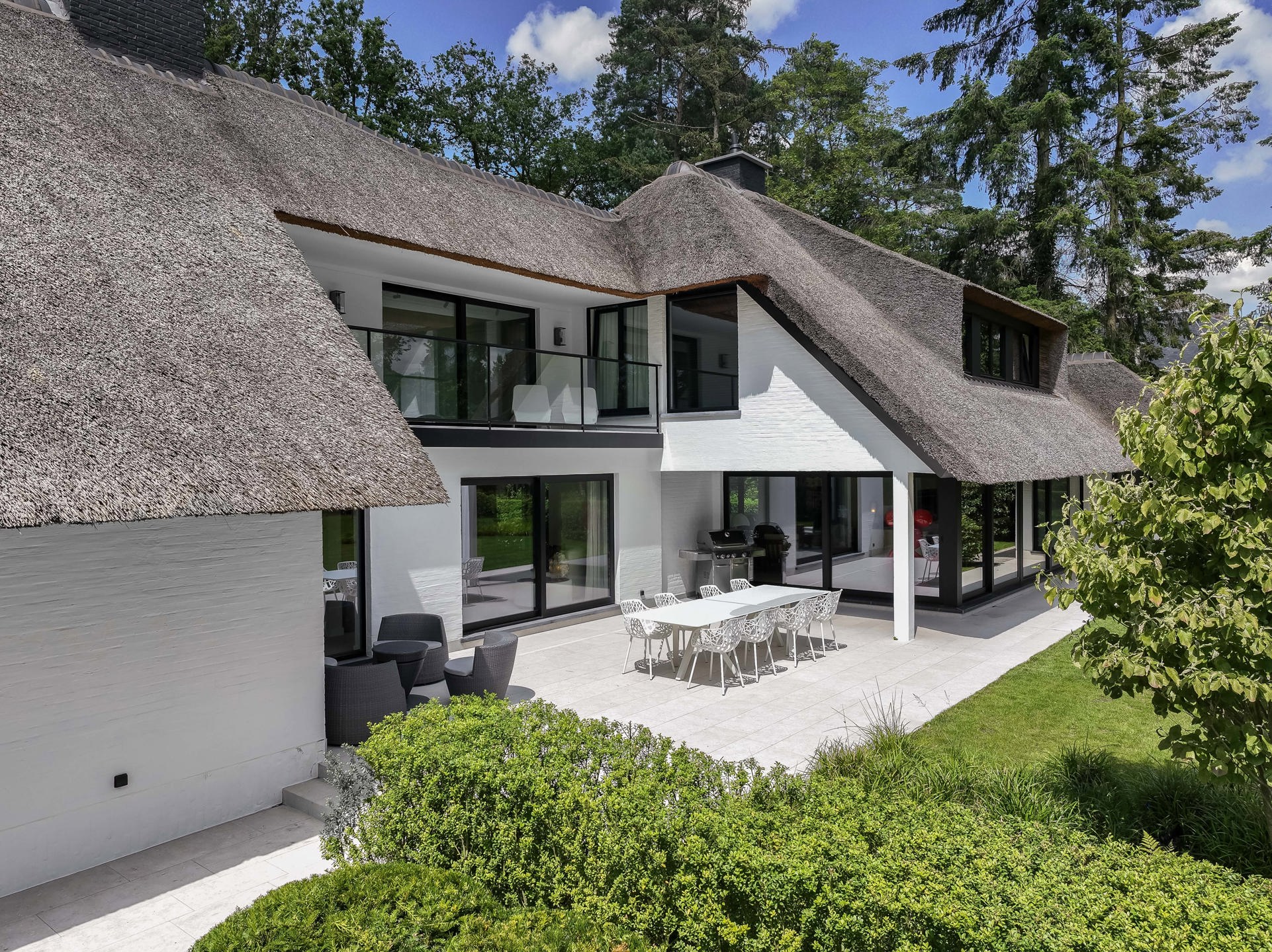 Luxe gerenoveerde villa met binnenzwembad op een topligging! foto 45