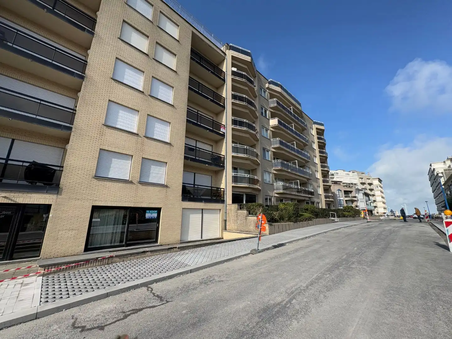 Zonnige studio te koop op enkele meters van het strand foto 12