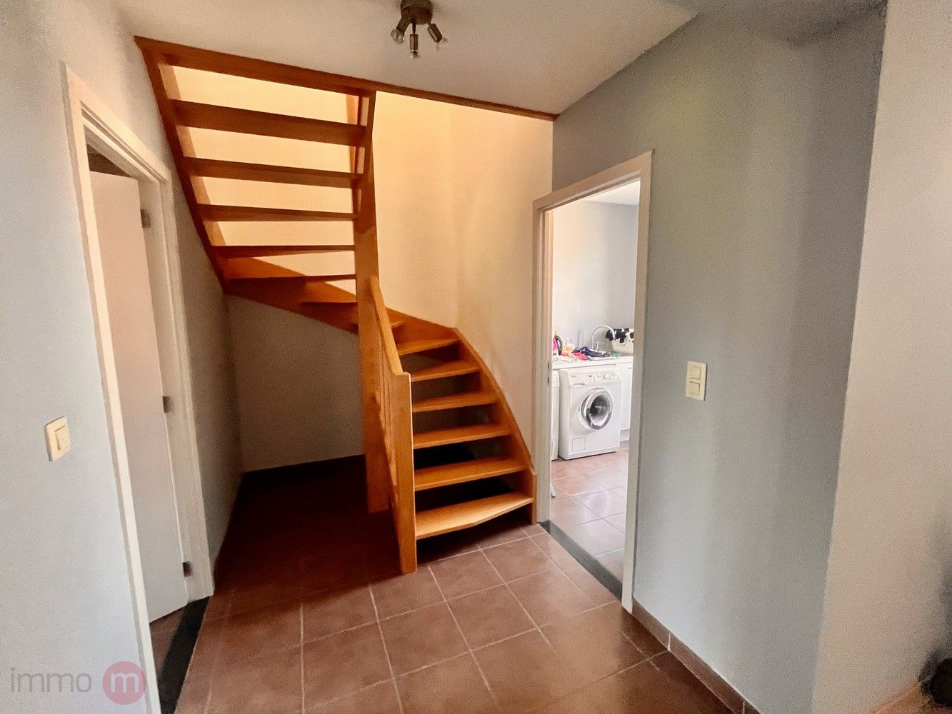Gerenoveerde woning met 3 slaapkamers, tuin en garage. foto 25
