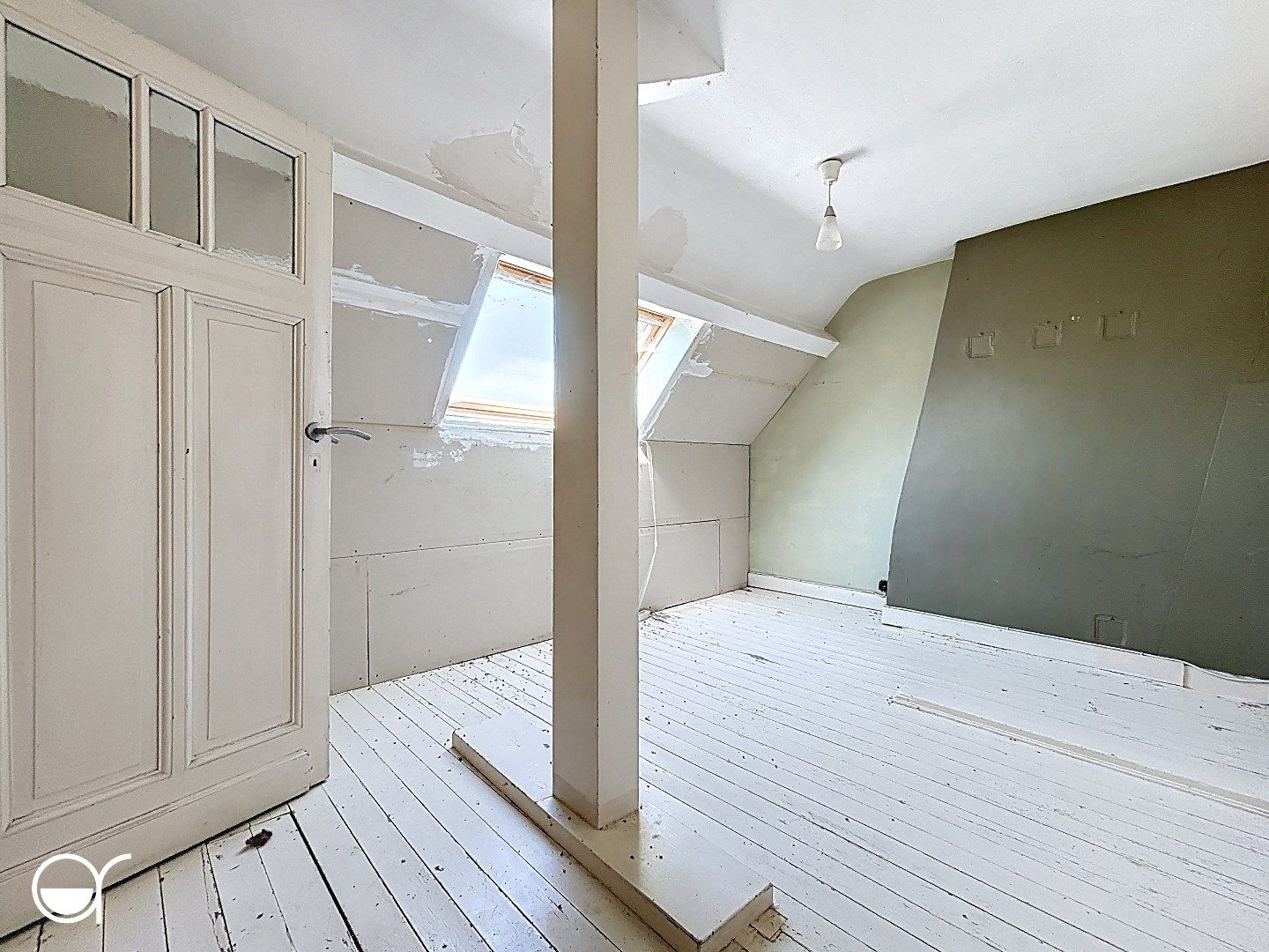 Volledig te renoveren landhuis op 2830m2 foto 17