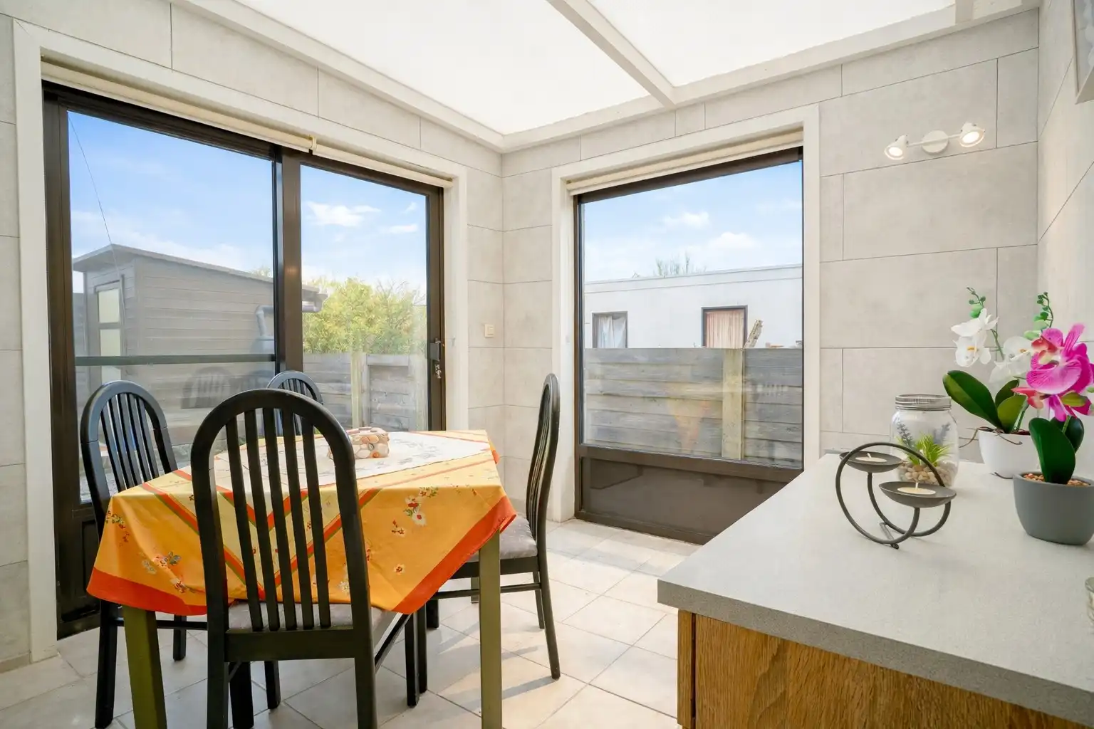 Hoofdfoto van de publicatie: Gezellige vakantiewoning met 2 slaapkamers te Koksijde, nabij het natuurgebied de Doornpanne duinen. 