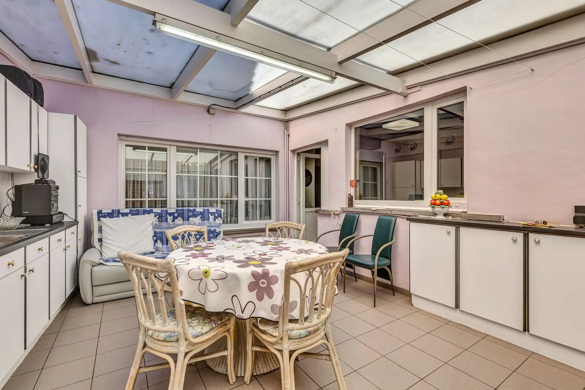 Solide woning met garage op rustige locatie foto 15
