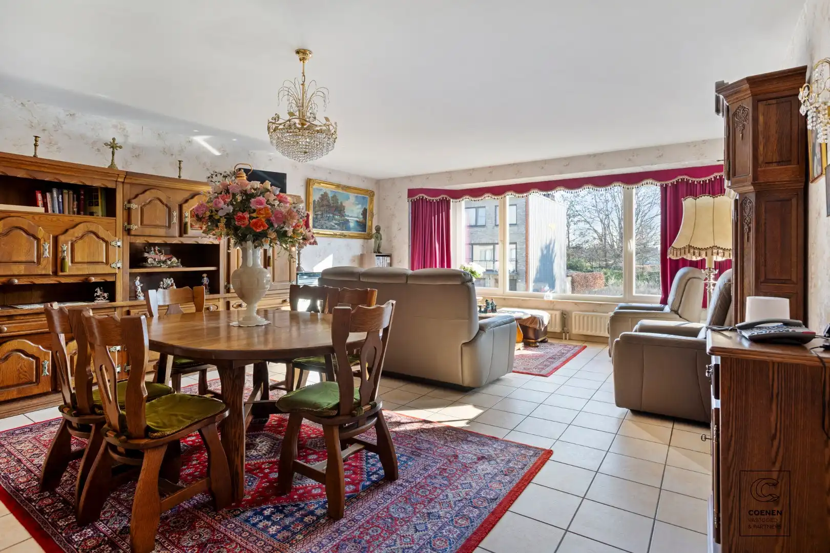 Lichtrijk appartement van 94 m² met twee slaapkamers te Zwijndrecht! foto 5