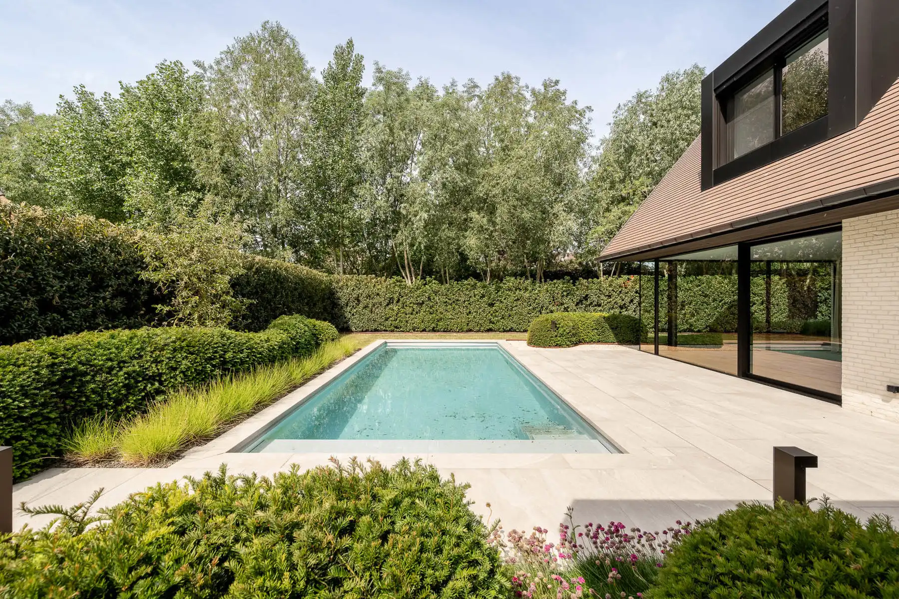 Prachtig vernieuwde villa op een rustige ligging foto 3