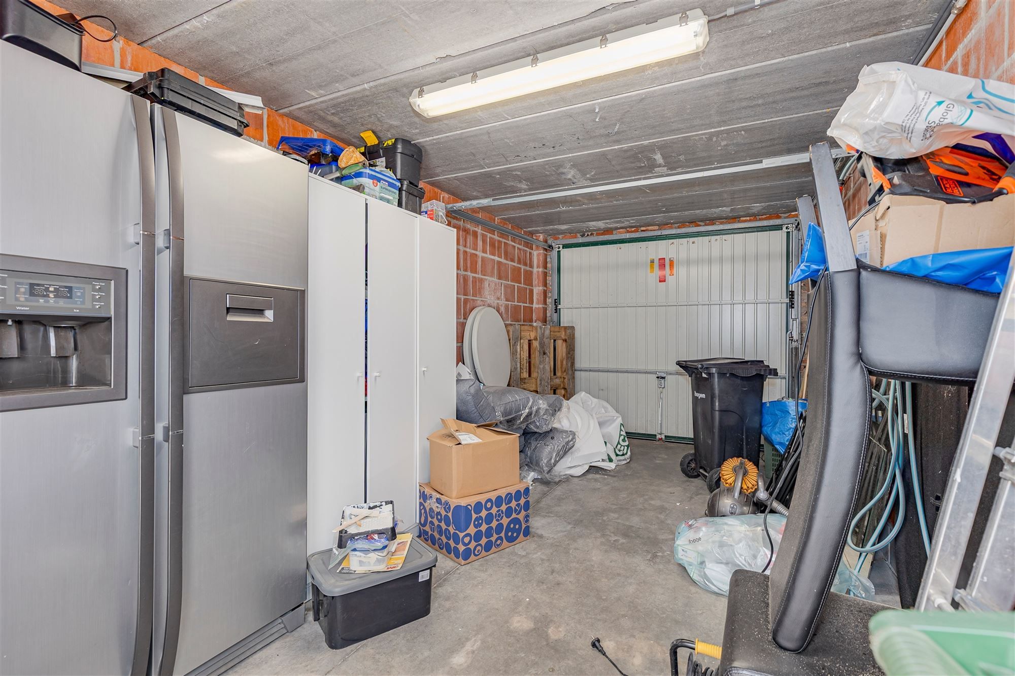 Lichtrijk appartement met 2 slpk, een tuin en garagebox in Bazel foto 16