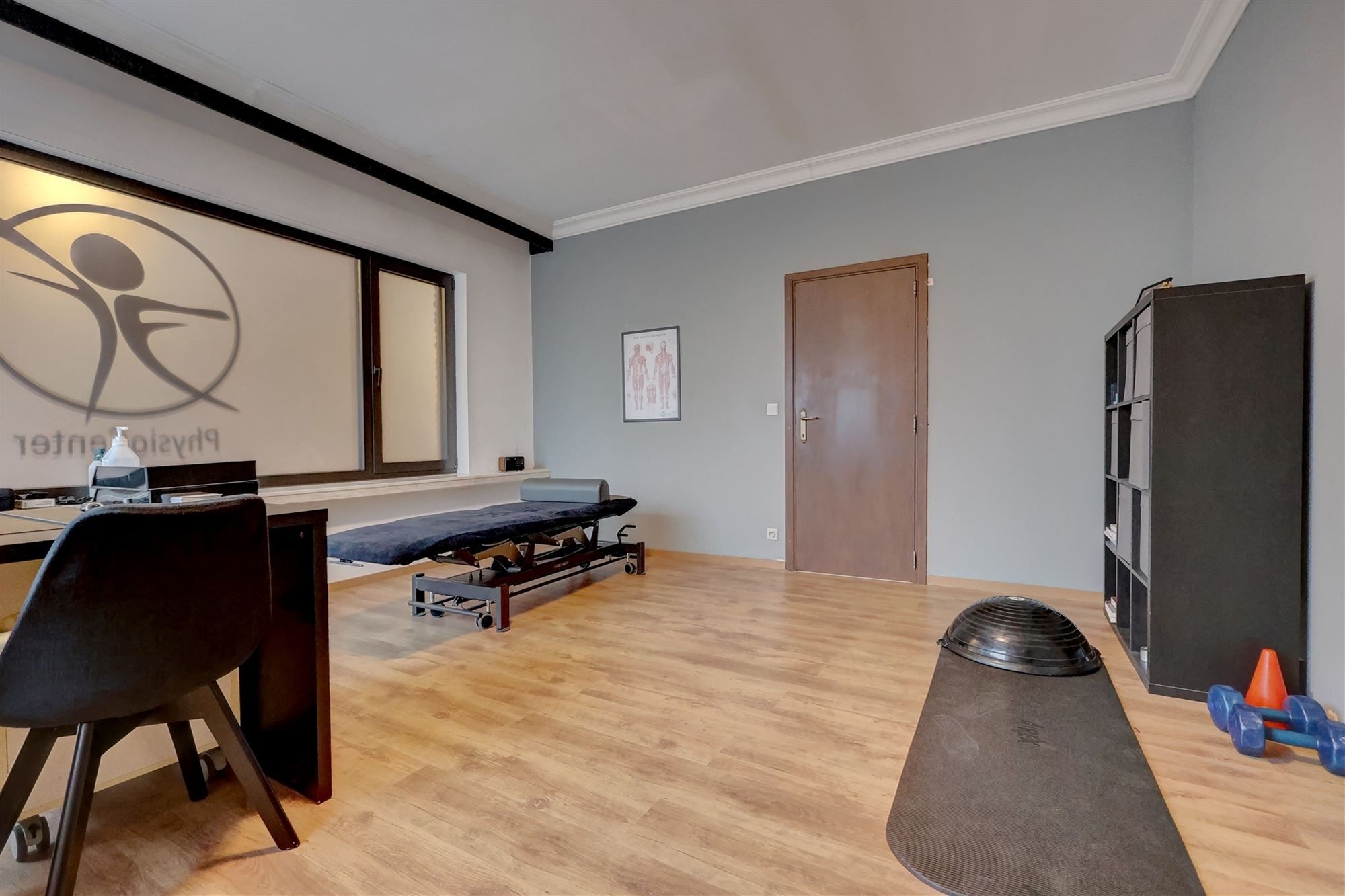 Handelsruimte in het hartje van Mechelen foto {{pictureIndex}}