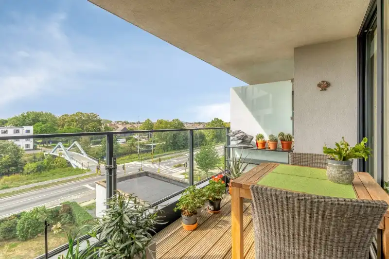 Prachtig appartement te koop in Gent met 2 slaapkamers, garage en uitstekende ligging aan de Staakskenstraat. foto 9