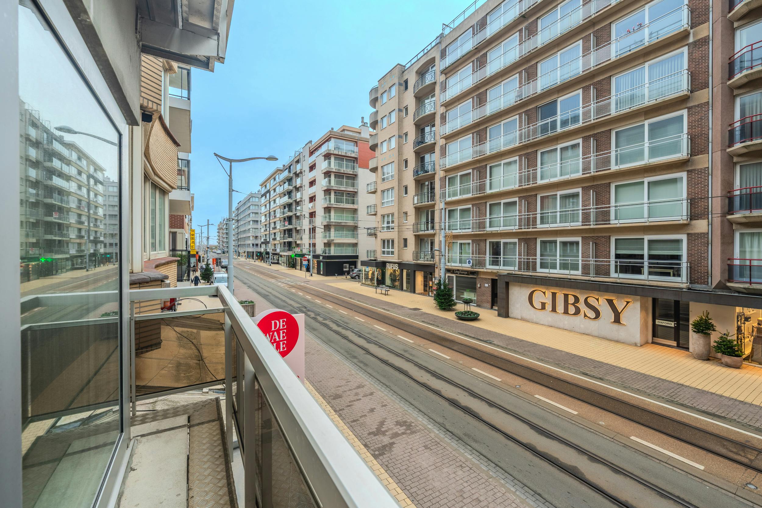 Lichtrijk appartement met aparte slaapruimte te Middelkerke! foto 9