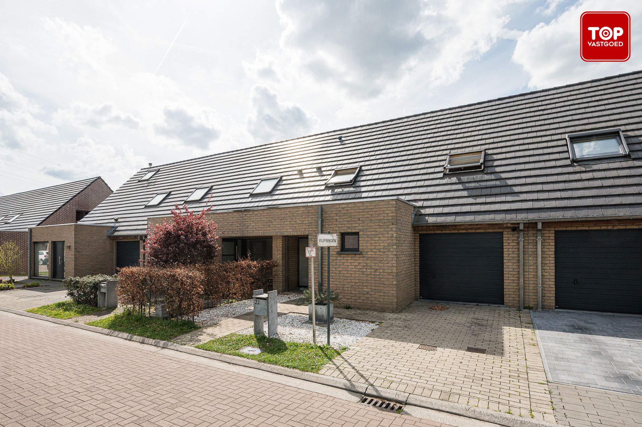 Instapklare woning met 3 slaapkamers in rustige wijk foto {{pictureIndex}}