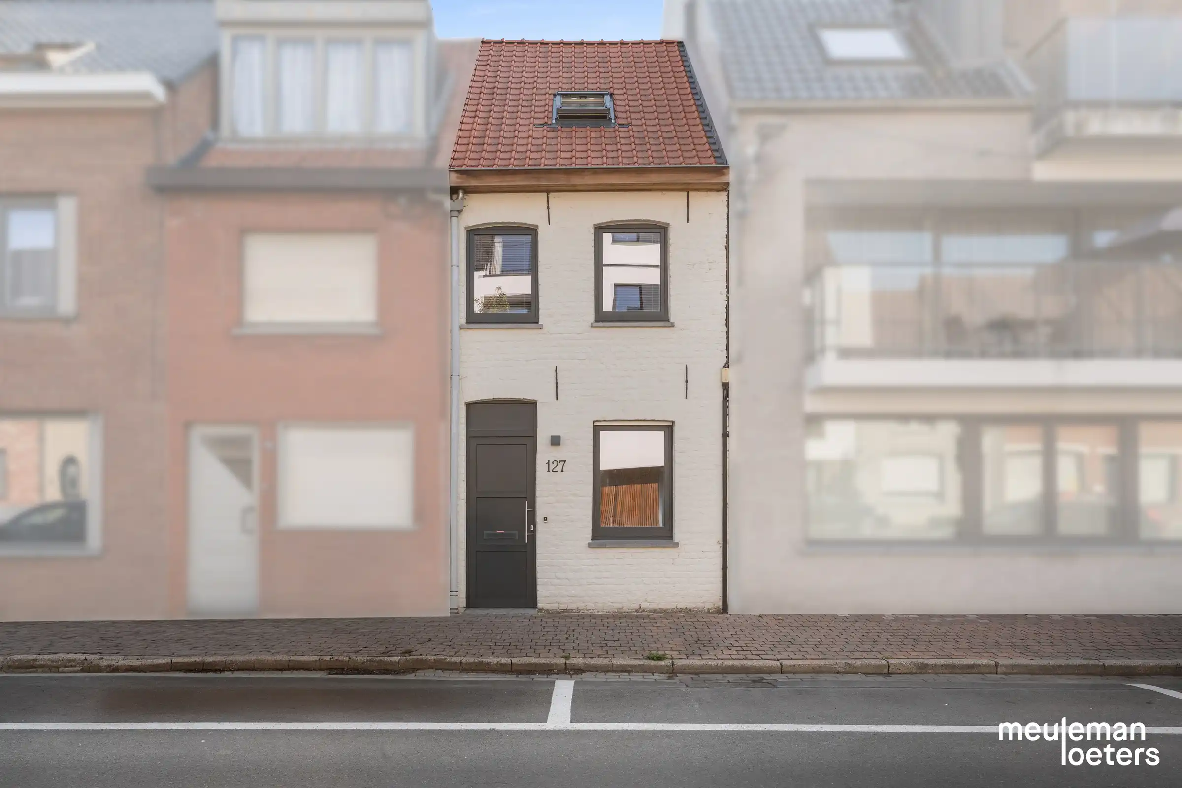 Jouw eerste eigen thuis of een slimme investering in hartje Torhout! foto 12
