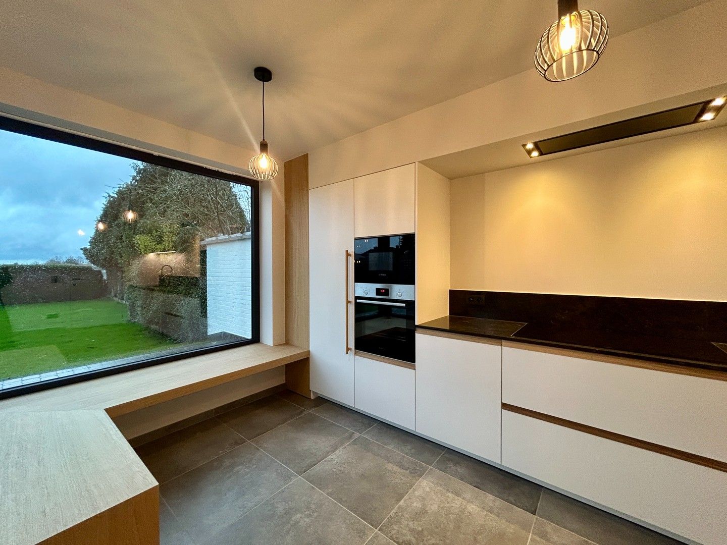 Prachtig gerenoveerde HOB met 3 slaapkamers te Rumbeke! foto 16