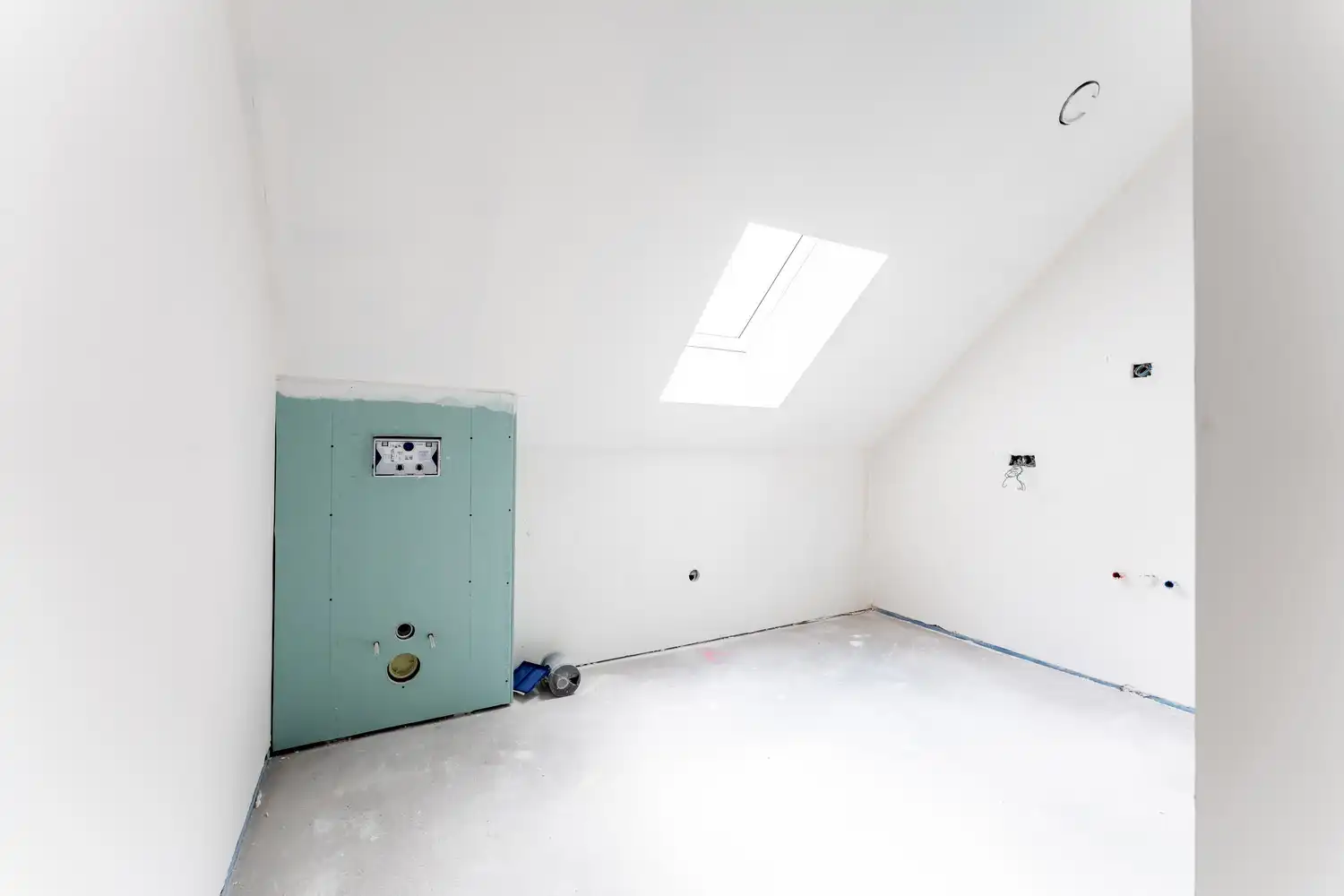 Charmante gerenoveerde CASCO + woning te koop in Leopoldsburg - 4 slaapkamers, 1 badkamer, ruime keuken en 2 toiletten op 237 m², volledig gerenoveerd in 2026! foto 23