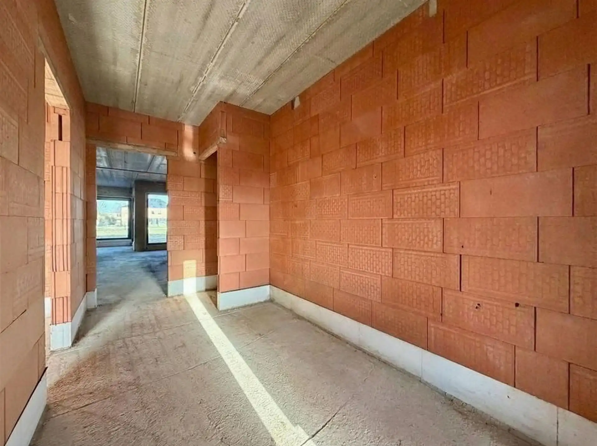 Casco nieuwbouwwoning, volledig naar eigen smaak en budget af te werken! foto 10