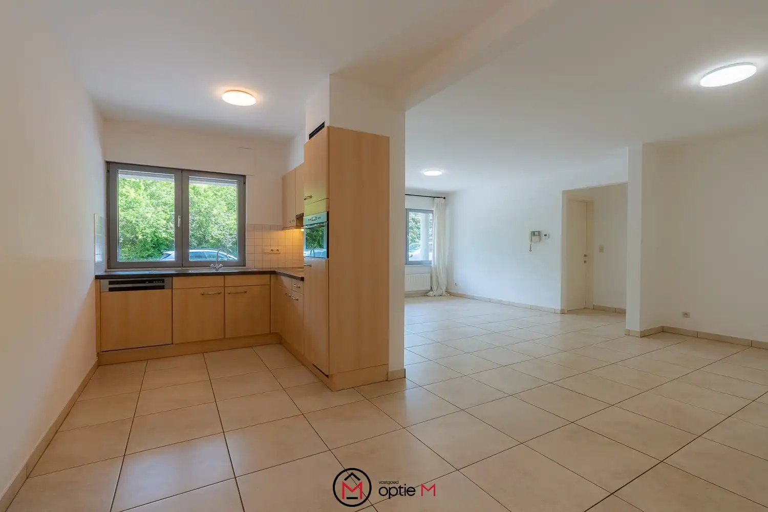 Ruim gelijkvloers appartement te koop vlakbij centrum Hasselt foto 4