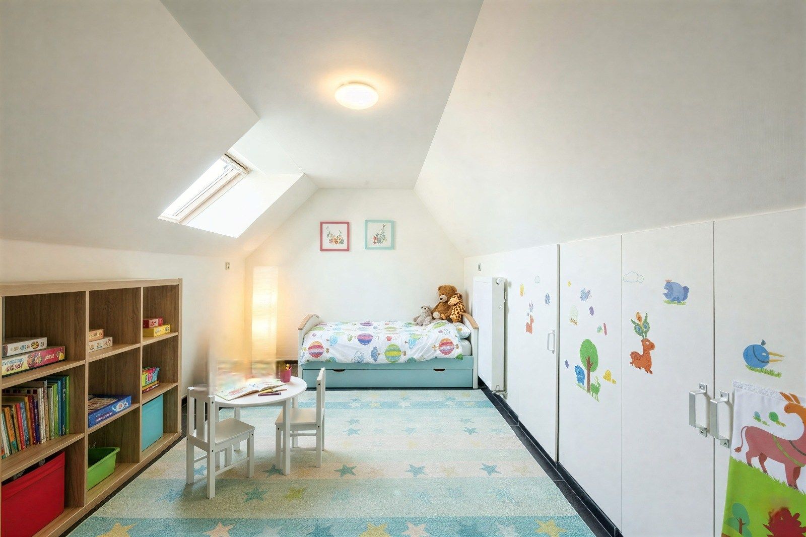 INSTAPKLARE STADSWONING (2 SLPKS) IN HARTJE TIELT MET GARAGE! foto 13