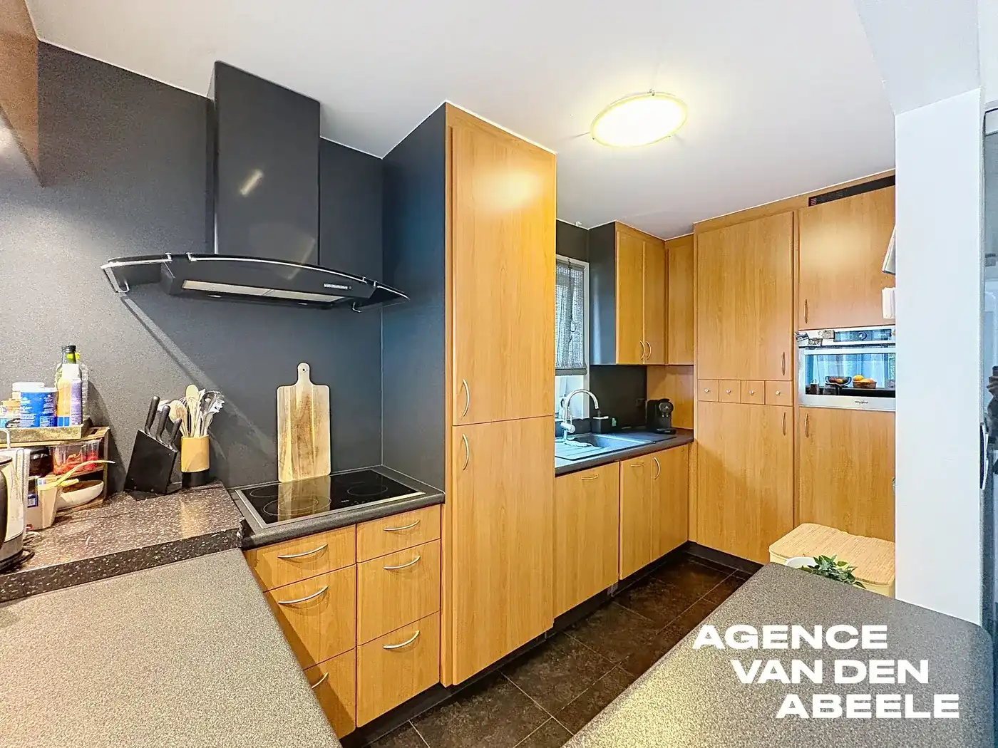 Ruim 3-slaapkamerappartement met ideale ligging in Brugge foto 2