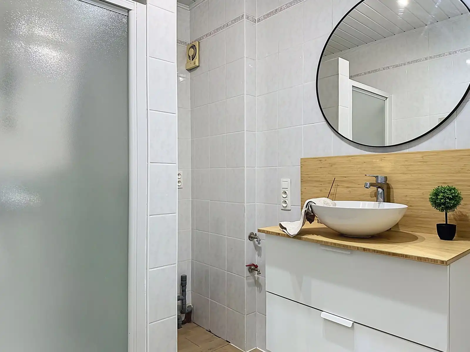 Instapklaar appartement met 3 kamers op een toplocatie! foto 26