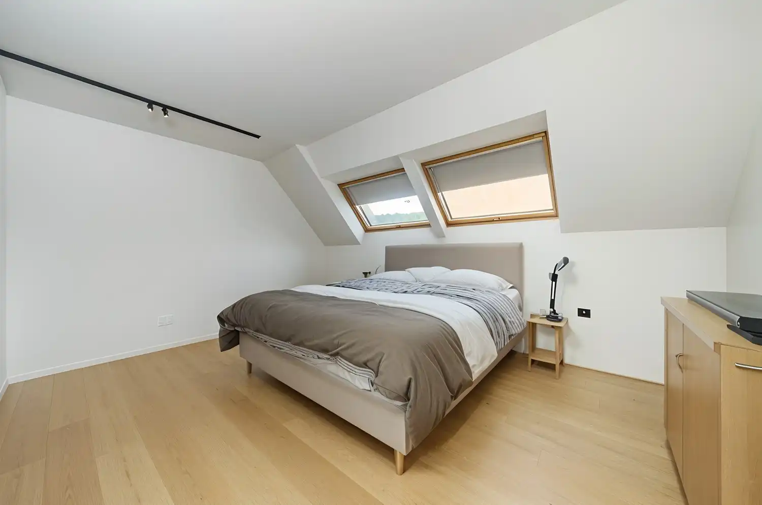 BEVEREN AAN DE IJZER: Handelszaak (momenteel horeca) met heel wat ruimte, woonst én zalige tuin op 1.150m² totale grondoppervlakte. foto 15
