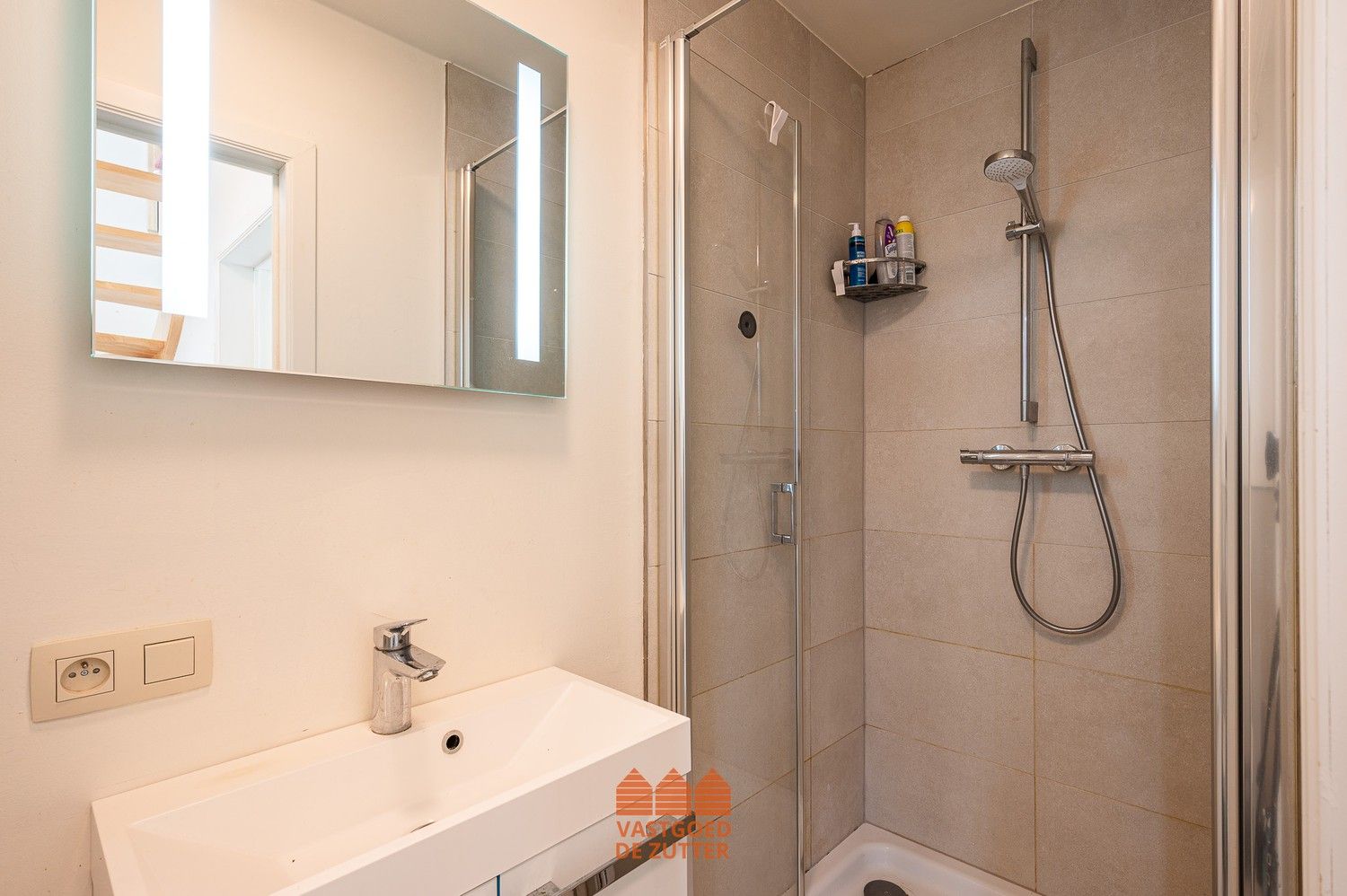 Gerenoveerde woning op uitstekende locatie te Gent foto 13
