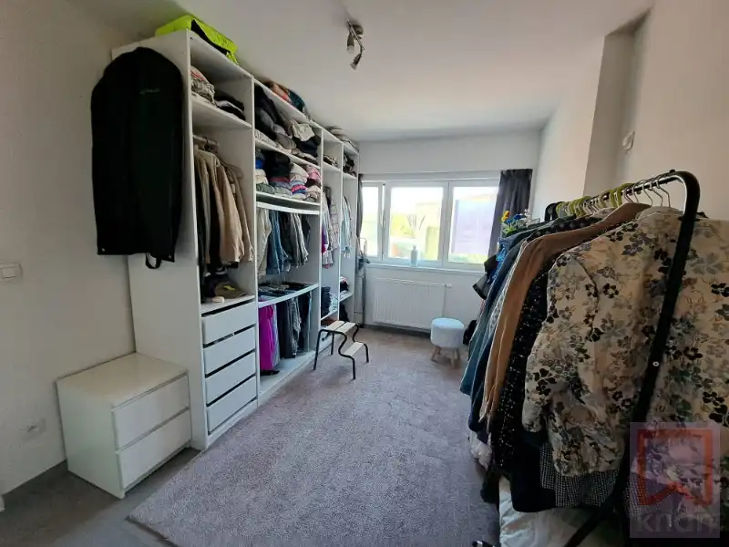 Instapklaar, 2-slpk appartement met terras en carport in het centrum van Geel foto 12