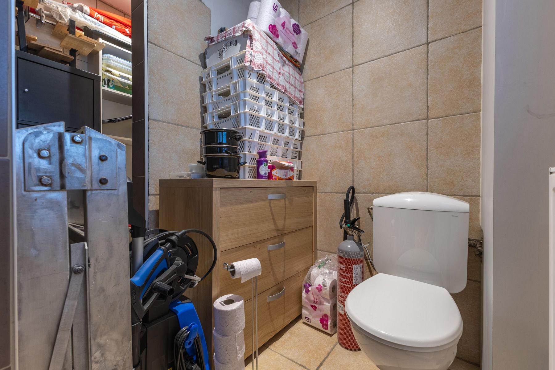 Gunstig gelegen handelswoning met ruim terras foto 9