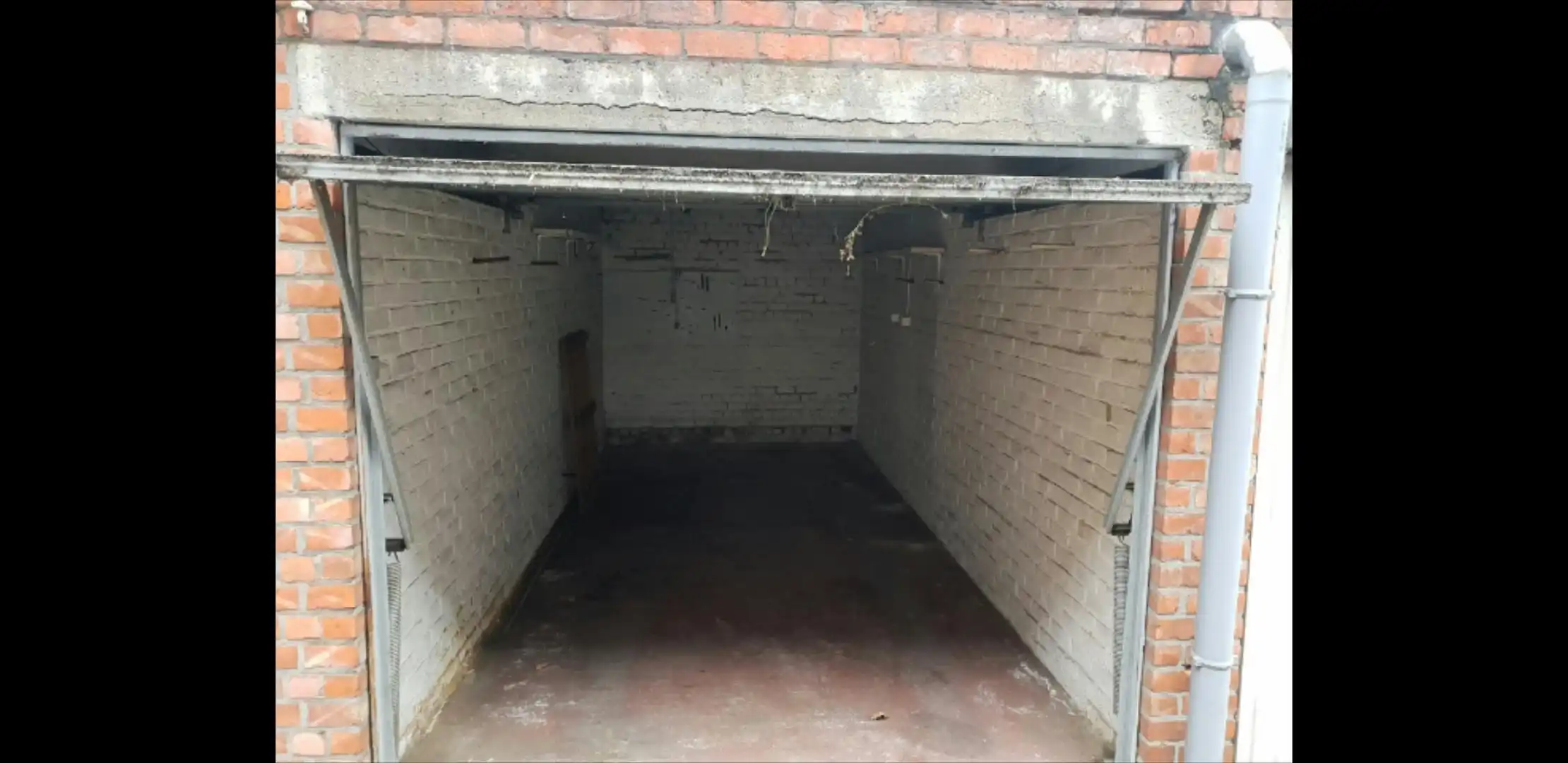Garagebox te koop in Deurne aan de Ruggeveldlaan 507-509 foto 3