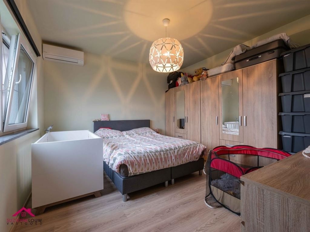 Instapklare half vrijstaande gezinswoning met gezellige tuin foto 28