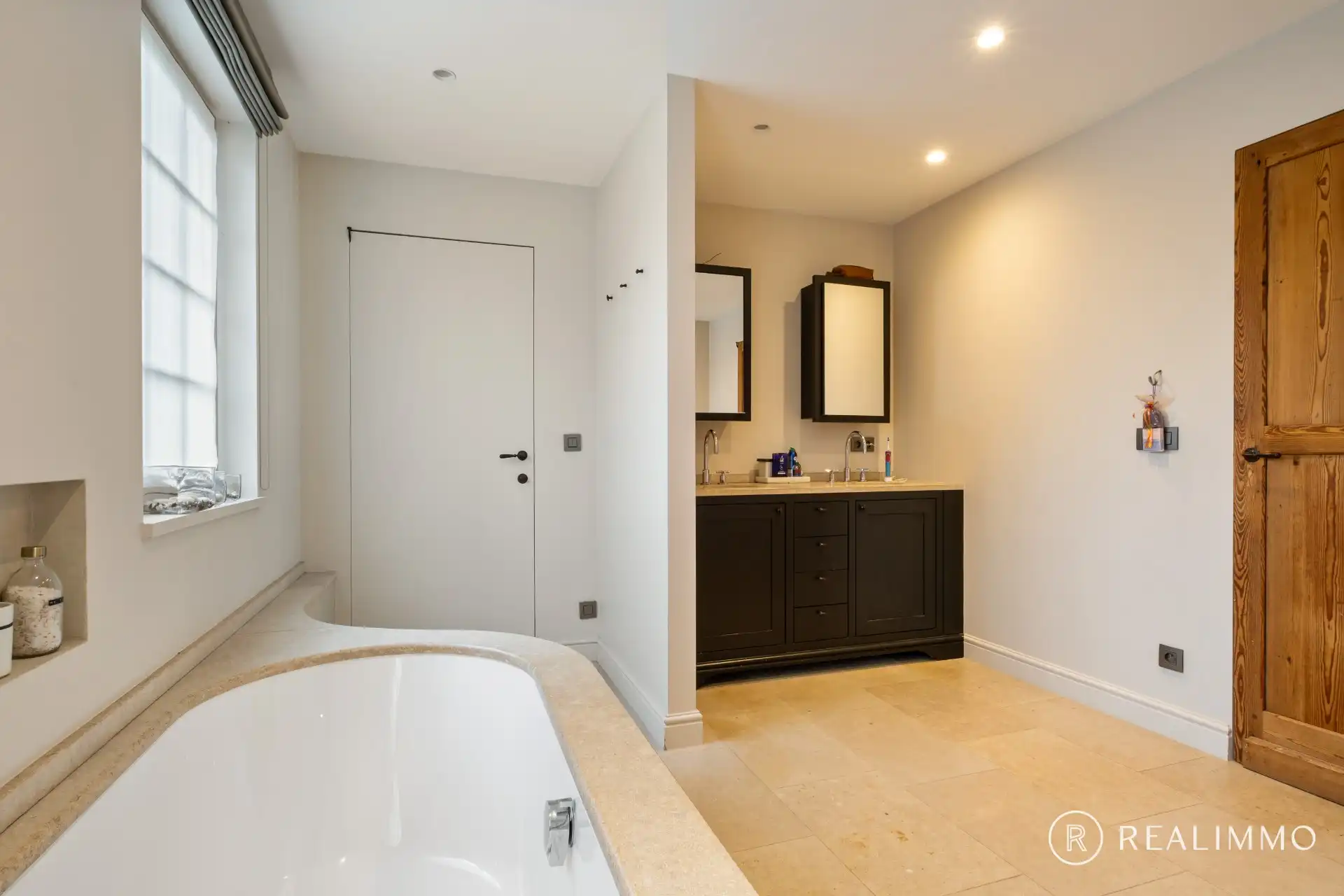 EXCLUSIEVE VILLA TE KOOP IN ZULTE foto 21