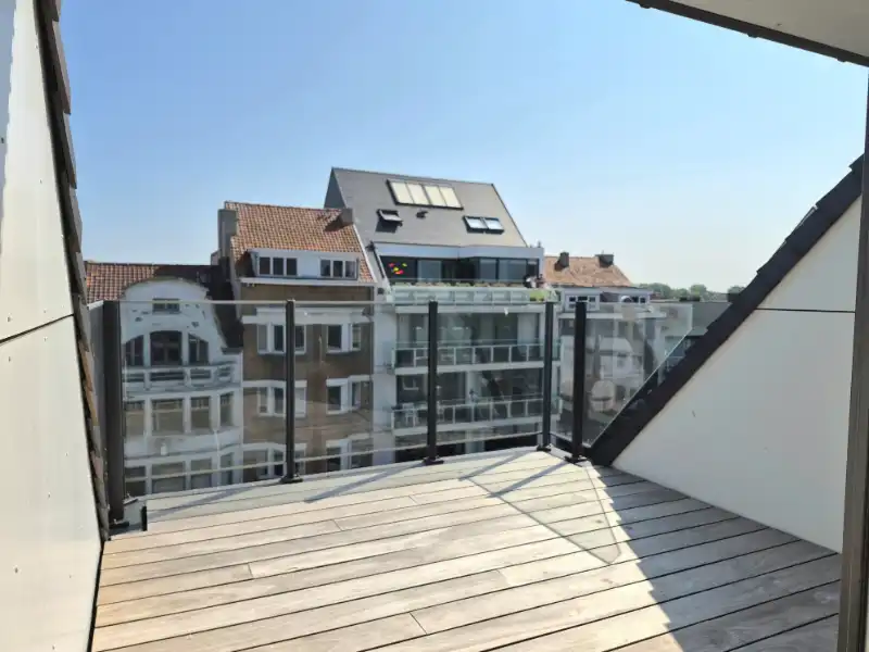 Luxe penthouse met grote terrassen in het centrum van Koksijde te koop foto 4