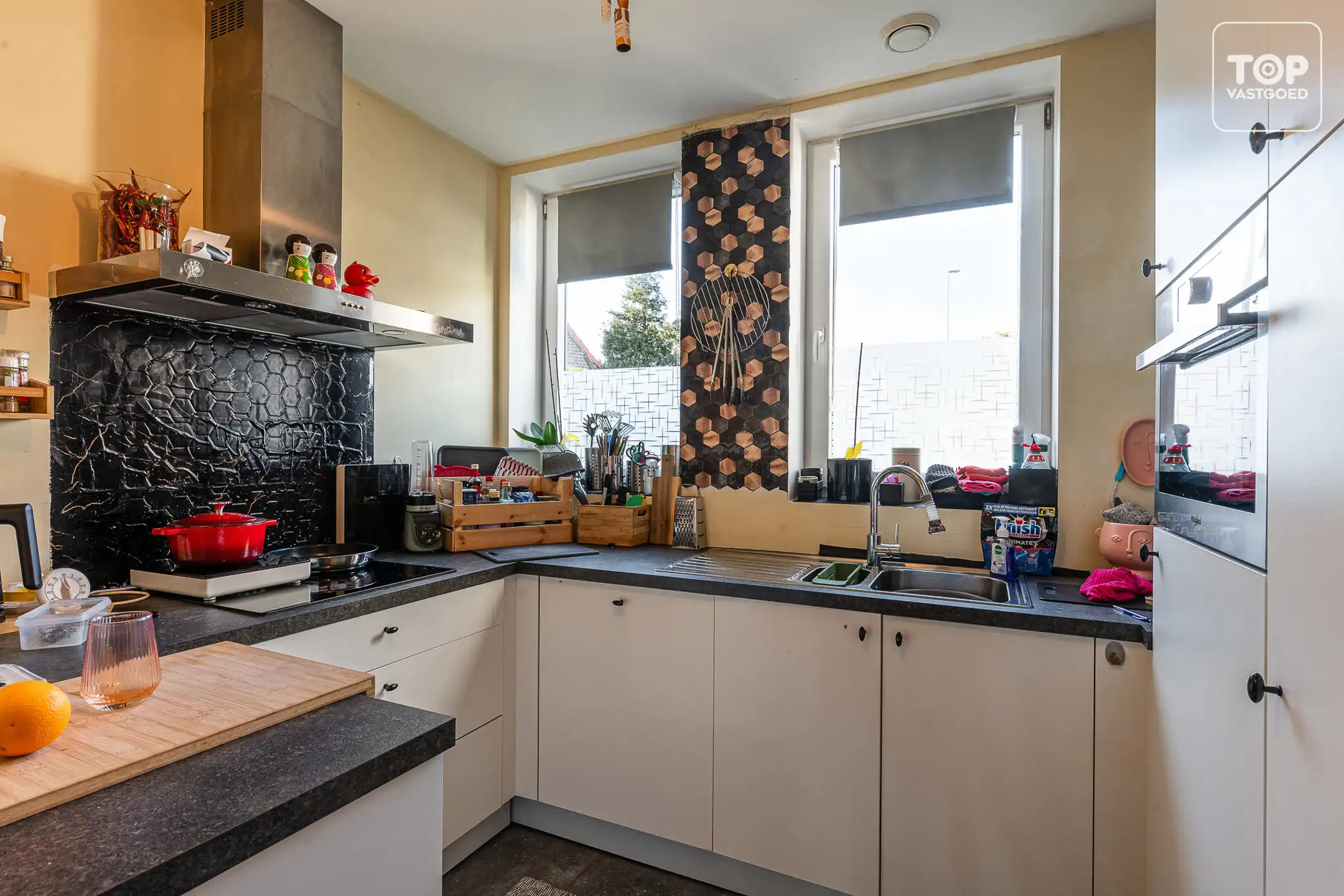 Recente halfopen woning met zuidgerichte tuin en EPC A foto 2