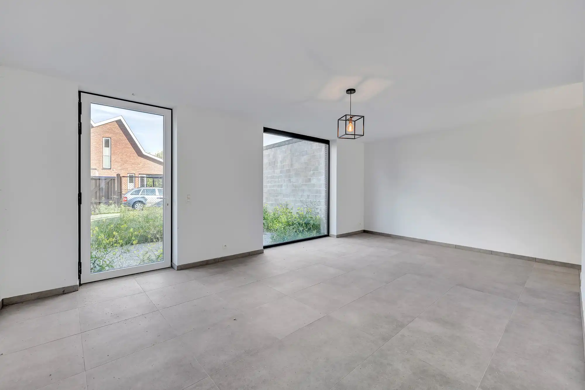 Volledig afgewerkte nieuwbouwwoning met 5 slaapkamers foto 8