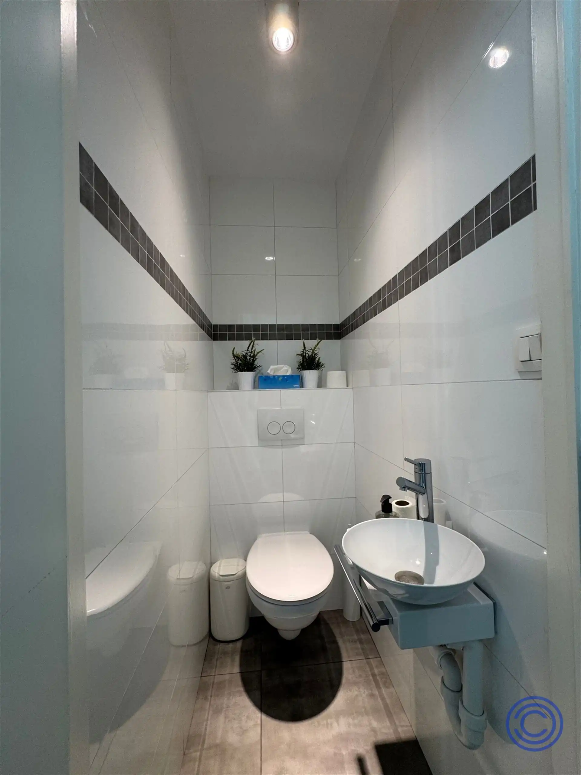 Instapklare commerciële ruimte op toplocatie aan het Eilandje met ruime privatieve tuin. foto 9
