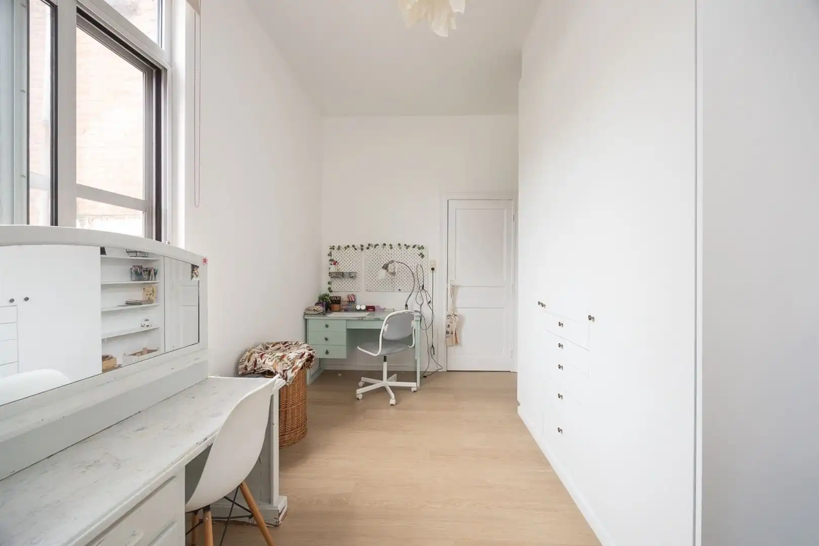 Karaktervolle herenwoning met zee aan ruimte foto 12