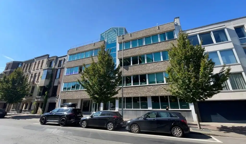 Budgetvriendelijk, instapklaar kantoor te huur in Antwerpen foto 15