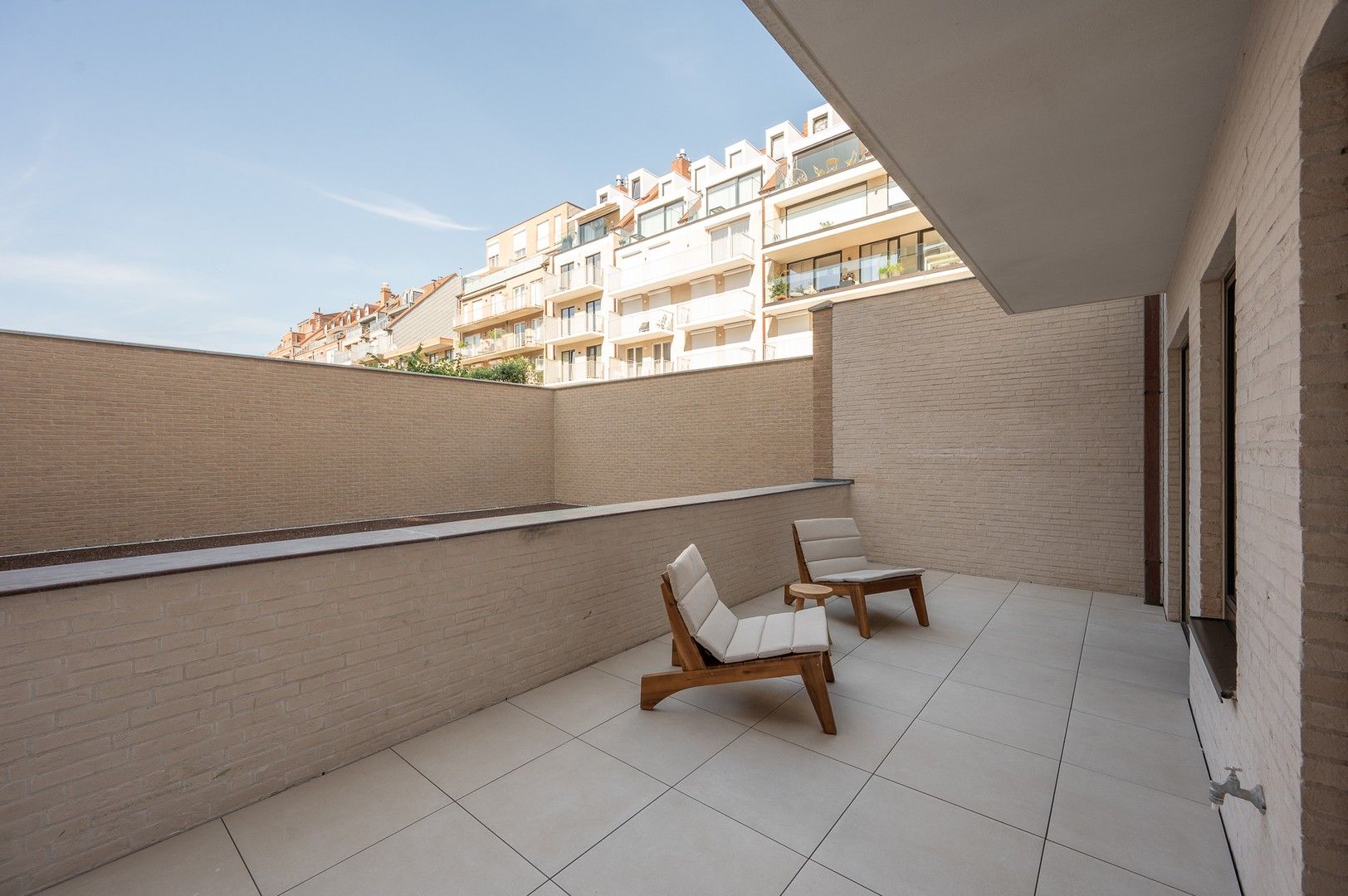 Nieuwbouw appartement op een centrale ligging te Knokke, vlakbij het Zegemeer en op wandelafstand van het strand. foto 21