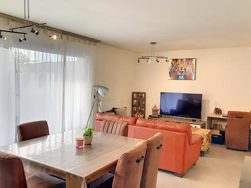 Appartement met terras foto 7