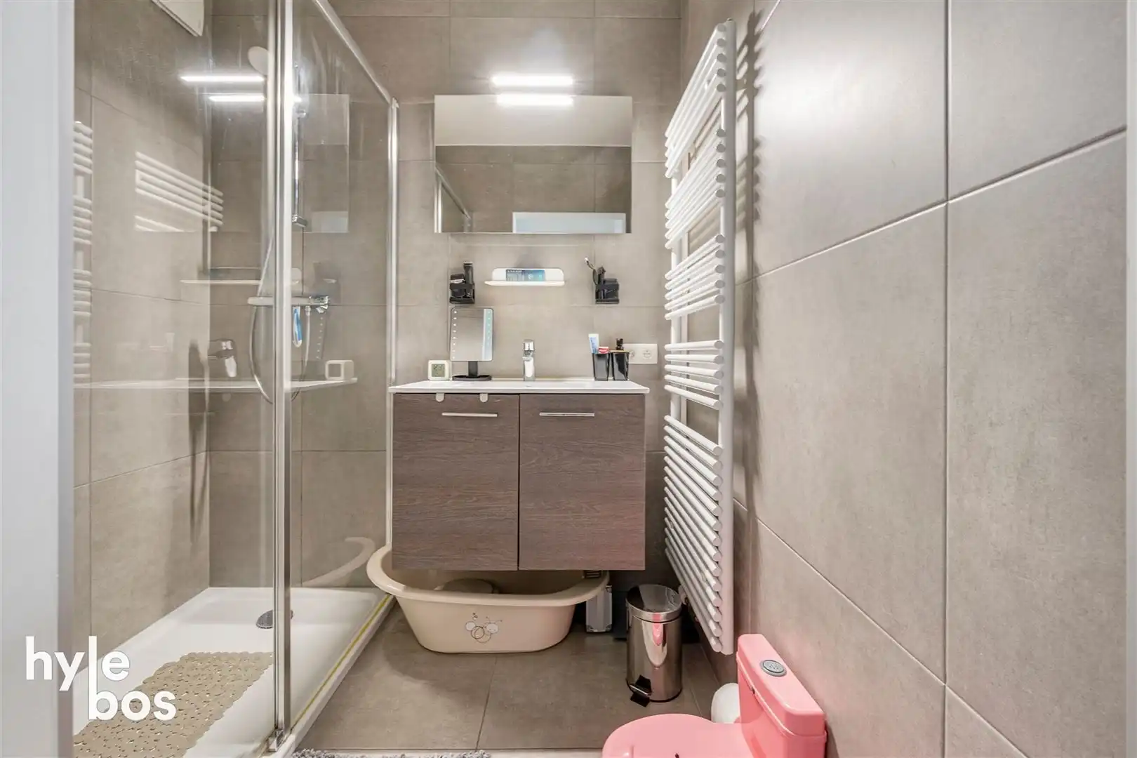 Instapklaar en energiezuinig appartement met garage en terras foto 14