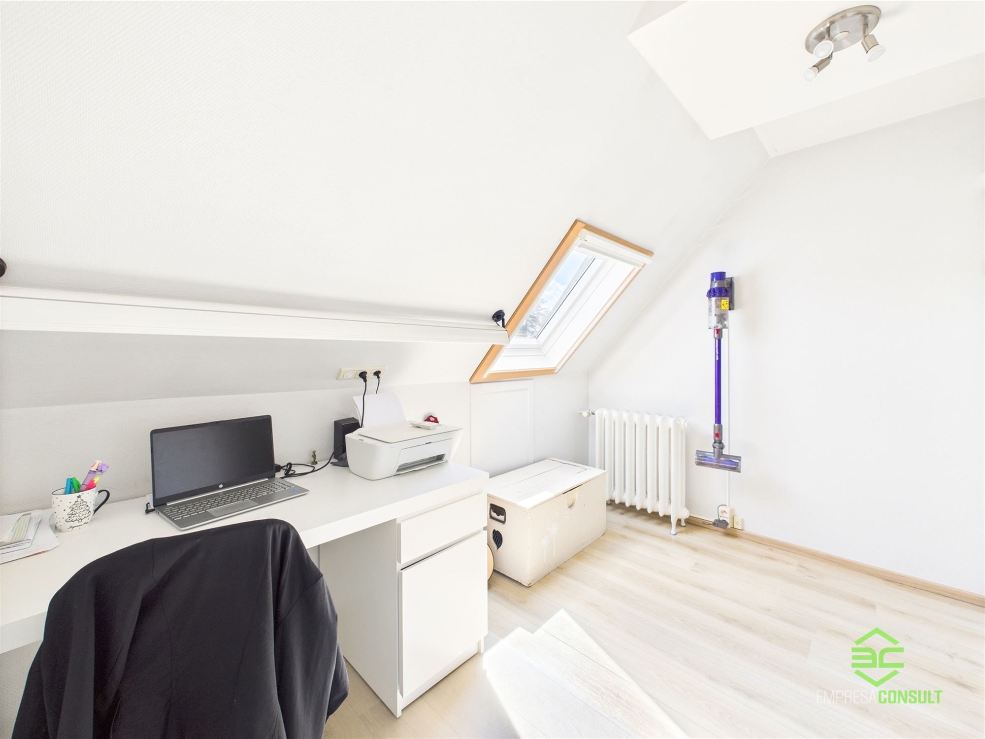 Instapklare gezinswoning met 3 slpk in Linkhout! foto 17