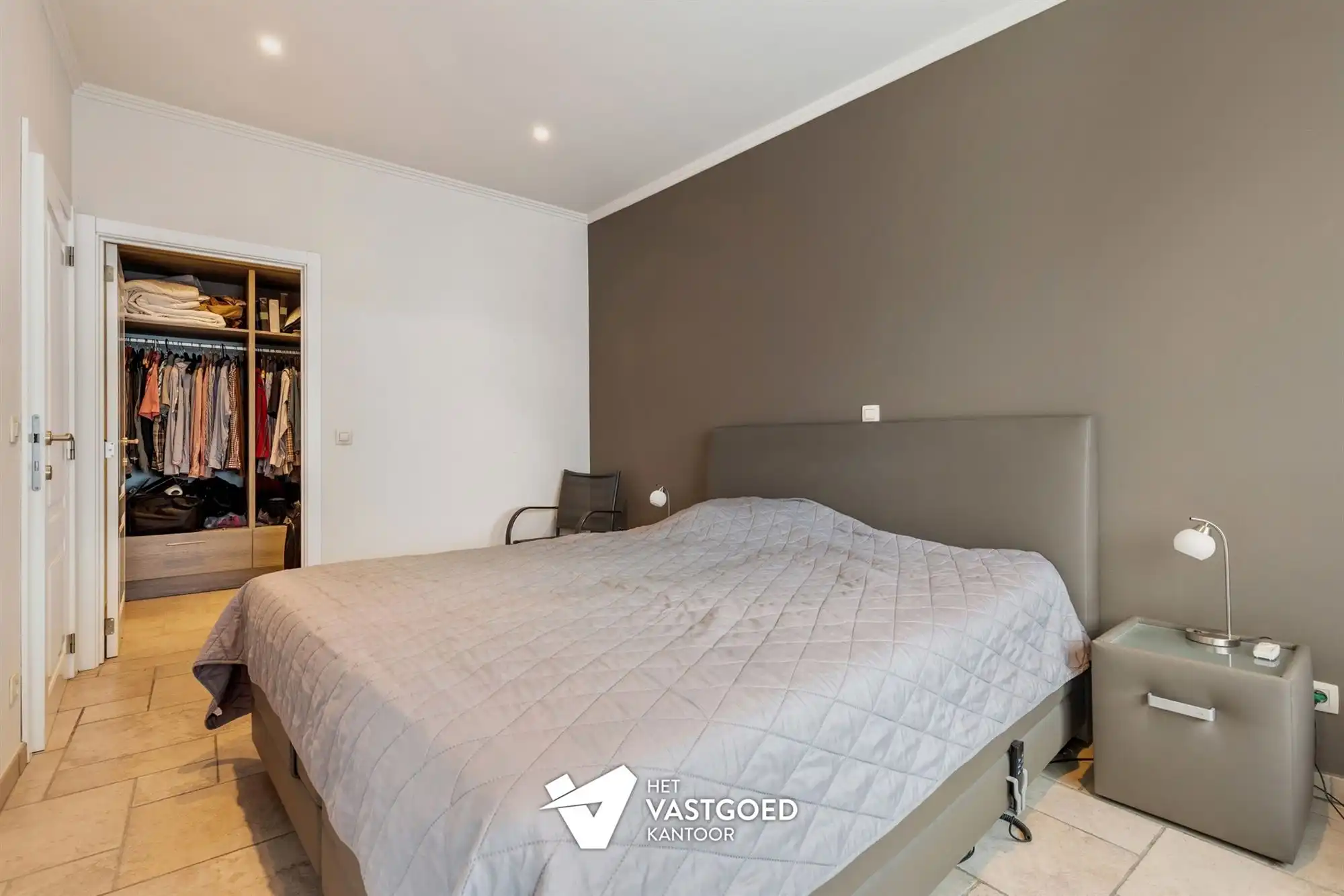 PERFECT ONDERHOUDEN GELIJKVLOERS APPARTEMENT (135M²) MET 2 SLAAPKAMERS + DRESSING EN TERRAS TE LAAKDAL foto 16