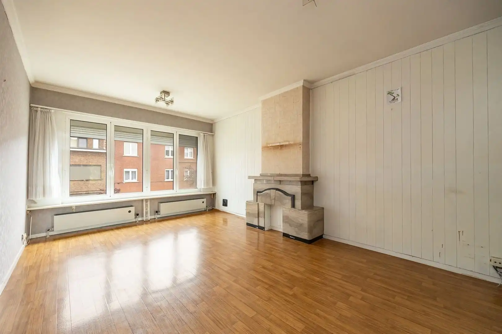 Ruime gezinswoning met zonnige tuin en renovatiepotentieel foto 6