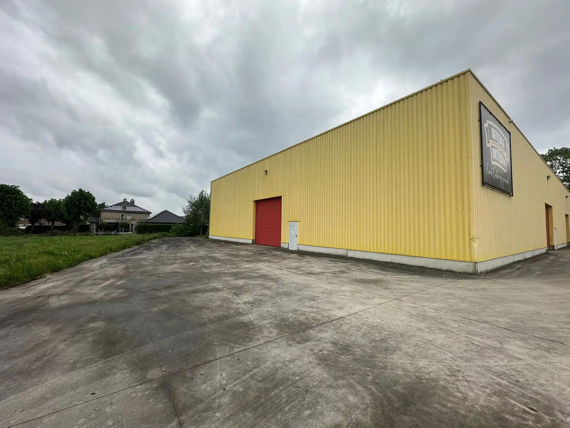 Bedrijfsvastgoed te huur foto {{pictureIndex}}